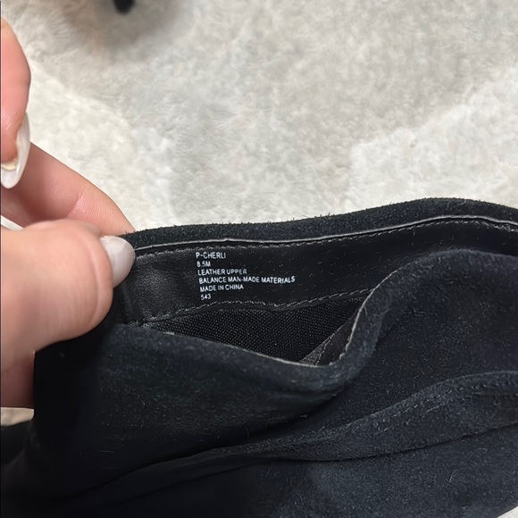 Steve Madden Black Heeled Booties with Pointed Toe - Picture 5 of 5